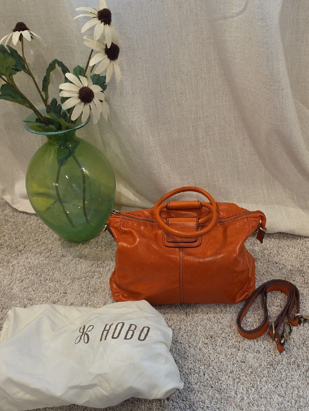 HOBO Sheila Medium - Orange - Soft Leather